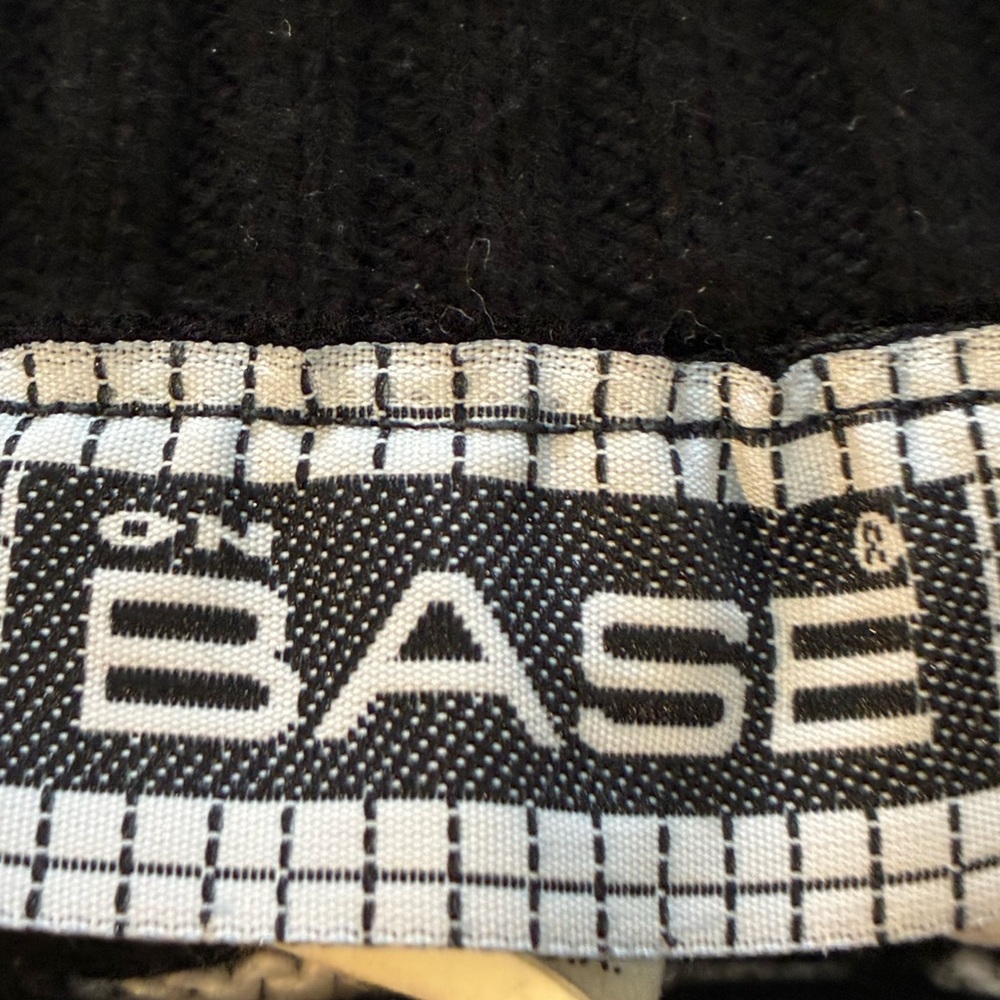 Houndstooth Macy’s Black and White Sweater Medium - Picture 2 of 4